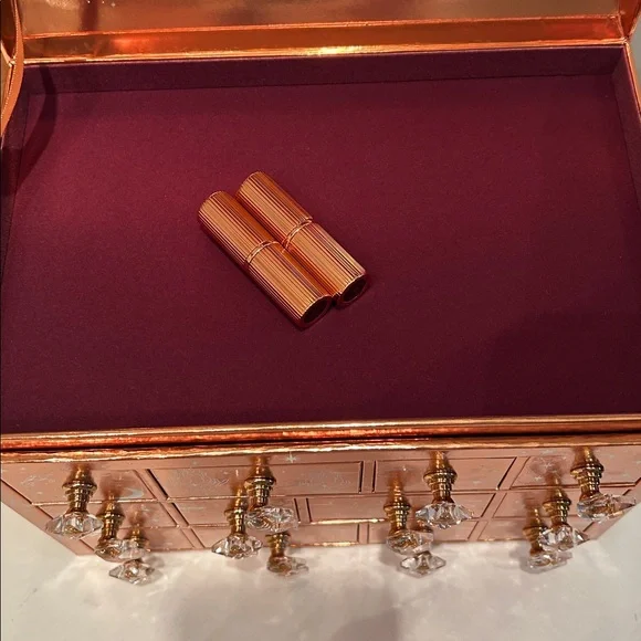 Charlotte Tilbury Holiday Treasure Box (empty) AND 2 mini lipsticks - Picture 5 of 5
